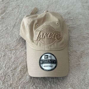 New Era Beige and Black Lakers Cap